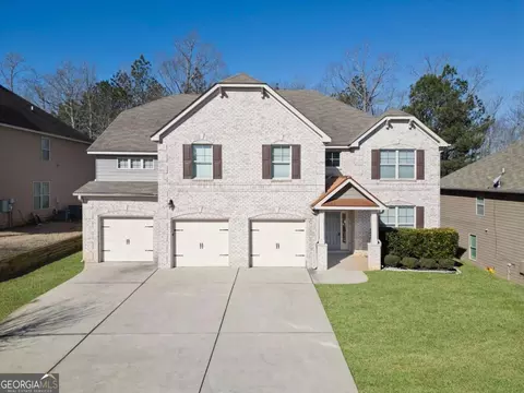 7686 Brazos Trl, Fairburn, GA 30213