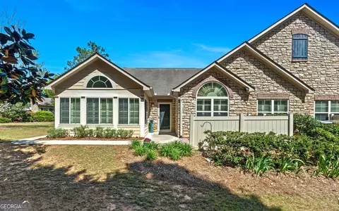 406 Kenley Ct, Mcdonough, GA 30253