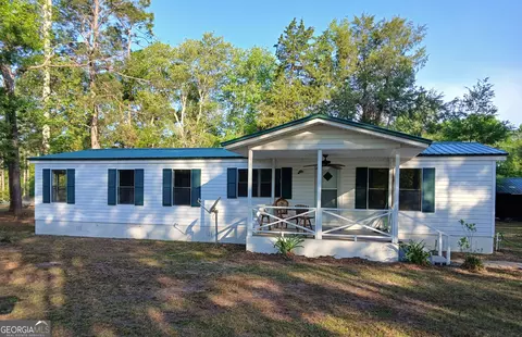 235 Magnolia St, Folkston, GA 31537