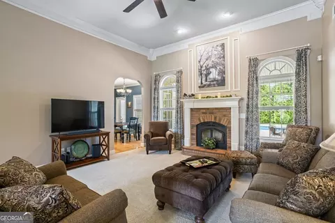 Living - 2060 Dixie Rd, Covington, GA 30014 photo 2 of 3