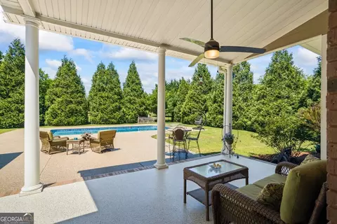 Exterior - 2060 Dixie Rd, Covington, GA 30014 photo 6 of 17