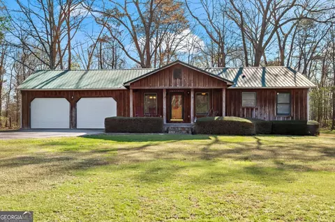 220 Circle Valley Dr, Calhoun, GA 30701