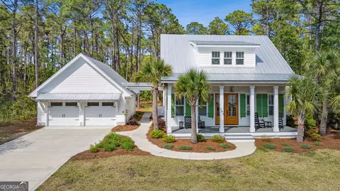 105 Whispering Oaks Ln, Saint Marys, GA 31558