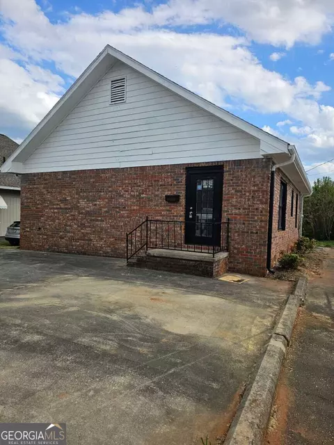 160 E Currahee St, Toccoa, GA 30577