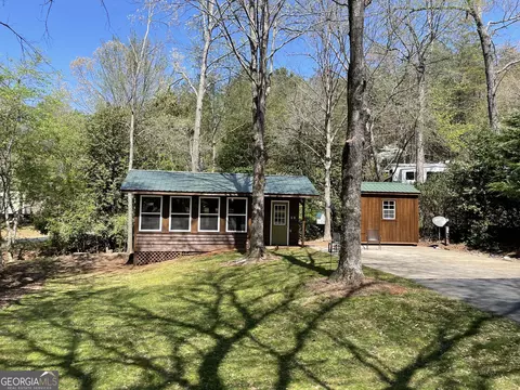 61 Hill Crest Ct, Cleveland, GA 30528
