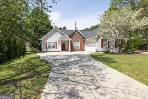 1635 Round Rd, Grayson, GA 30017