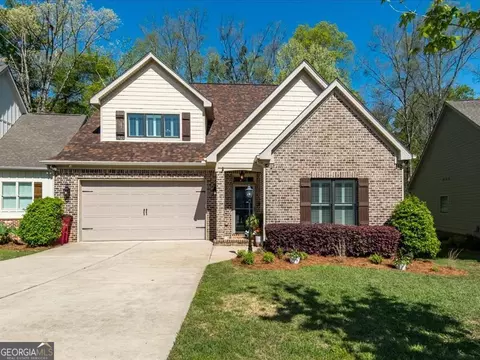351 Carillon Ln, Macon, GA 31210