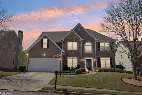 2277 Shady Maple Trl, Loganville, GA 30052