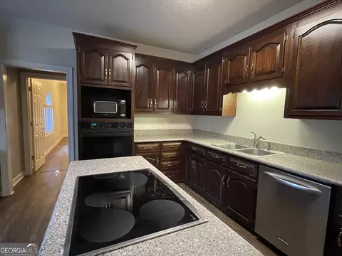 102 Red Eagle Trl, Macon, GA 31210 photo 8