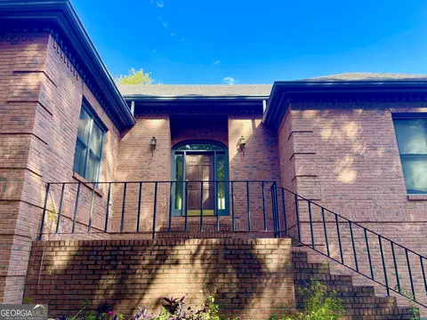 102 Red Eagle Trl, Macon, GA 31210