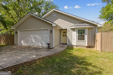 400 Parker St, Woodbine, GA 31569