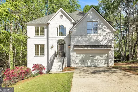 8660 Anchor On Lanier Ct, Gainesville, GA 30506