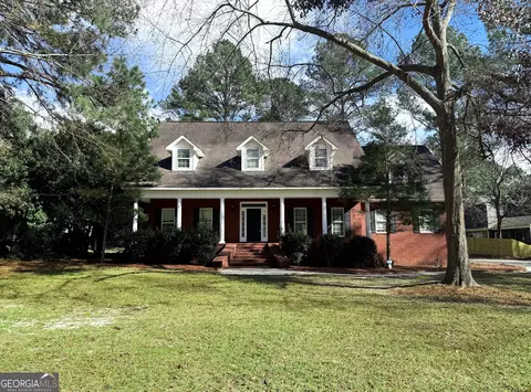 906 Monarch Cir, Statesboro, GA 30458