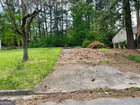 276 Independence Dr, Jonesboro, GA 30238
