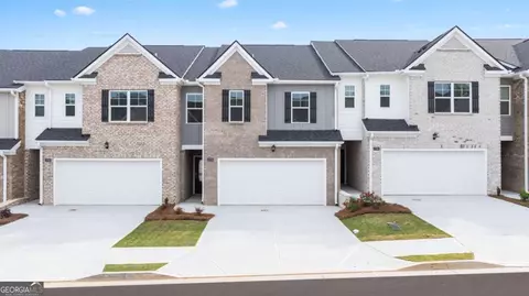 315 Silver Moon Dr, Loganville, GA 30052