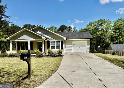 1037 E Doyle St, Toccoa, GA 30577