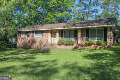 1704 Briarcliff Ct, Milledgeville, GA 31061