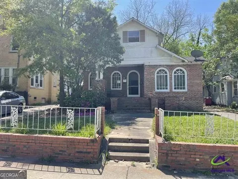 2710 Napier Ave, Macon, GA 31204