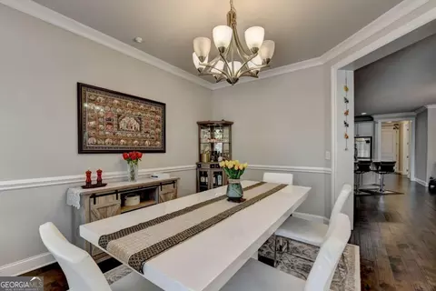Dining - 6425 Bellmoore Park Ln, Duluth, GA 30097 photo 5 of 5