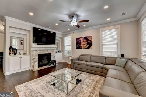 Living - 6425 Bellmoore Park Ln, Duluth, GA 30097 photo 2 of 5
