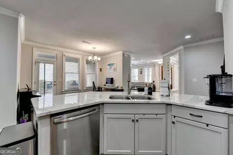 Kitchen - 6425 Bellmoore Park Ln, Duluth, GA 30097 photo 5 of 5