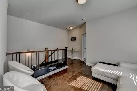 Entry Way - 6425 Bellmoore Park Ln, Duluth, GA 30097 photo 6 of 6