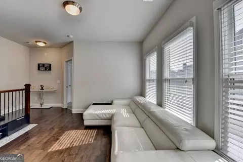 Entry Way - 6425 Bellmoore Park Ln, Duluth, GA 30097 photo 5 of 6