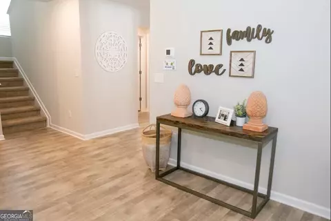 Entry Way - 301 Cody Dr, Macon, GA 31216 photo 1 of 2
