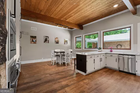 Kitchen - 4383 Pool Rd, Winston, GA 30187 photo 4 of 8