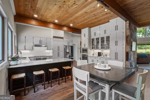 Kitchen - 4383 Pool Rd, Winston, GA 30187 photo 3 of 8