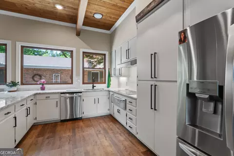 Kitchen - 4383 Pool Rd, Winston, GA 30187 photo 5 of 8