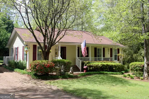 206 Pine Cedar Cir, Brooks, GA 30205