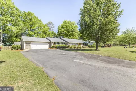 Exterior - 2045 Northside Rd, Perry, GA 31069 photo 4 of 12