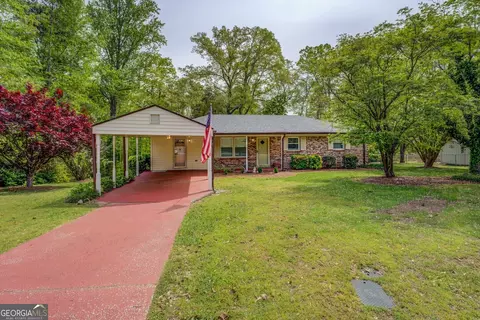 6950 Shannon Dr, Lithia Springs, GA 30122