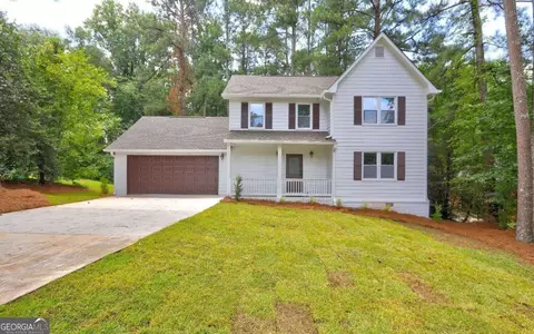 8251 Creekridge Cir, Riverdale, GA 30296