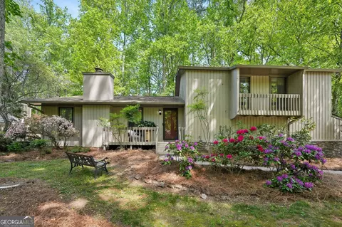 4553 Pond Ln, Marietta, GA 30062