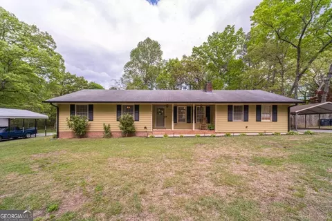 284 Zion Wood Rd, Loganville, GA 30052