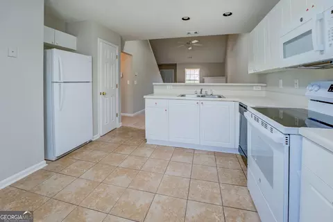 Kitchen - 20 Highgate Trl, Covington, GA 30016 photo 1 of 3