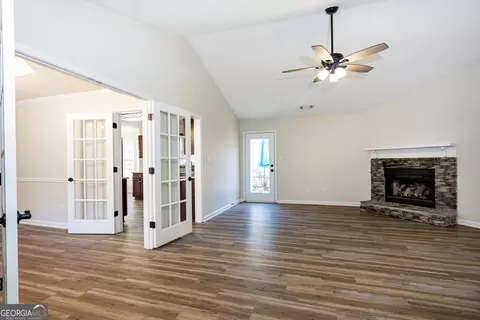 111 Philmont Ct, Lagrange, GA 30240 photo 3
