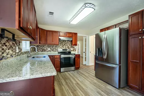 111 Philmont Ct, Lagrange, GA 30240 photo 11