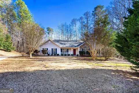 111 Philmont Ct, Lagrange, GA 30240