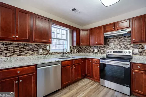 111 Philmont Ct, Lagrange, GA 30240 photo 12