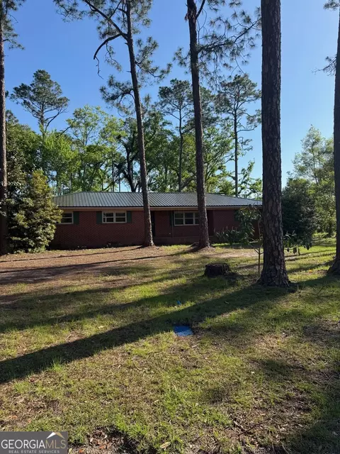 177 Smith Ave, Reidsville, GA 30453