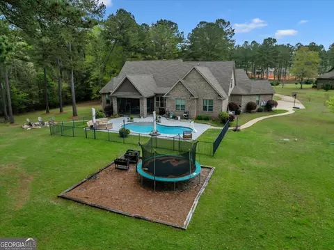 Exterior - 2018 Potters Rd, Perry, GA 31069 photo 12 of 16