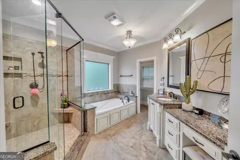 Bath - 2018 Potters Rd, Perry, GA 31069 photo 1 of 5