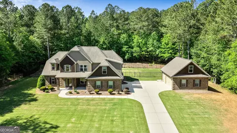 105 Chantilly Ln, Fayetteville, GA 30215