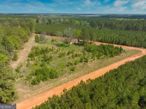 4632 Summerville Rd, Unadilla, GA 31091