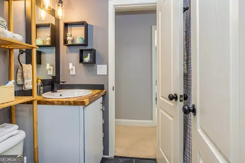 Bath - 208 Jasmine Ln, Lagrange, GA 30241 photo 3 of 3