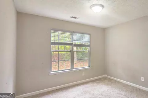 Bedroom - 28 Willow Ridge Dr, Hampton, GA 30228 photo 8 of 10