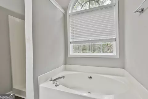Bath - 28 Willow Ridge Dr, Hampton, GA 30228 photo 2 of 4
